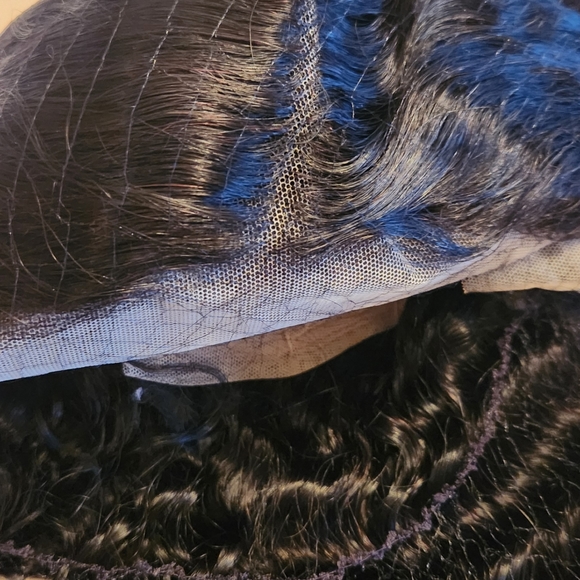 100% WAVEY HUMAN HAIR - CAP STYLE - 16” - Picture 4 of 6